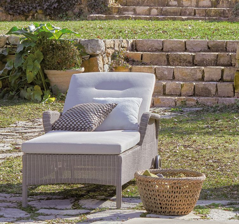 Looms Rattan Gartenmöbel Pforzheim - Rattan Sonnenliege Cogolin